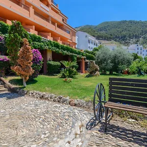 https://apartmentos-sierra-tejeda.es-andalucia.com